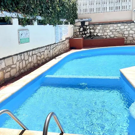 Apartbeach Vangohg Climatizado Y Vistas Piscina Appartement *