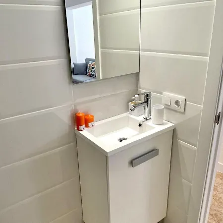 Apartbeach Vangohg Climatizado Y Vistas Piscina Salou