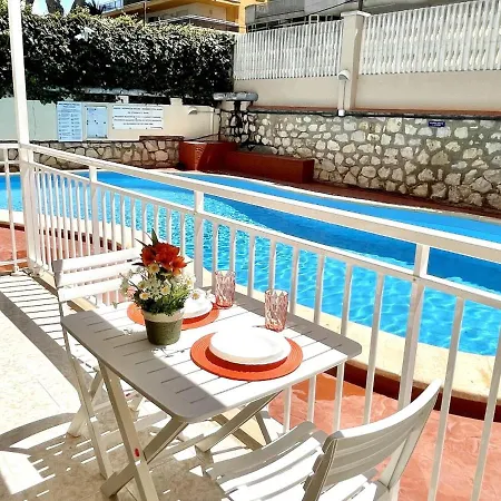 Apartbeach Vangohg Climatizado Y Vistas Piscina Apartment *